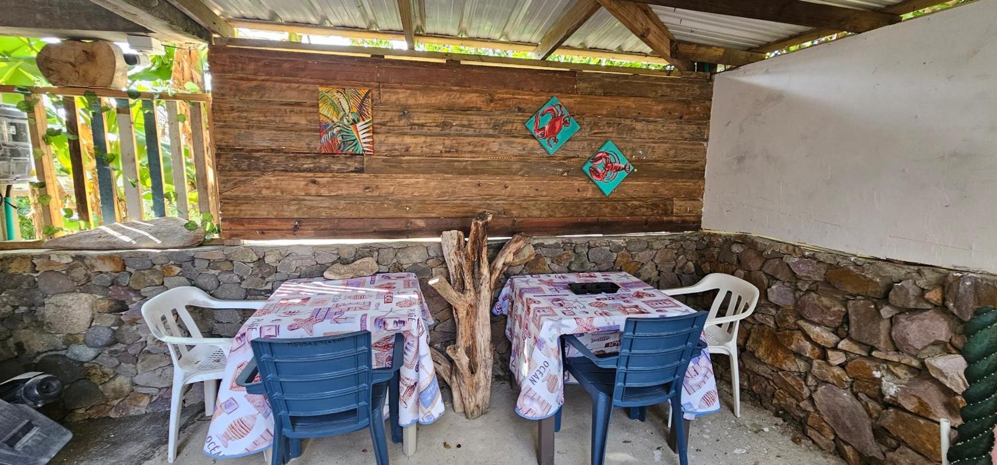 Posada Cedar Valley Franshua Exterior photo